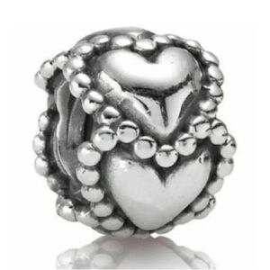 Pandora circular heart charm